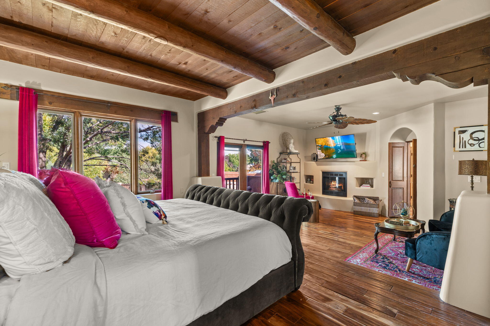 Los Ranchos, New Mexico, 87107, United States, 4 Bedrooms Bedrooms, ,6 BathroomsBathrooms,Residential,Active,1965830