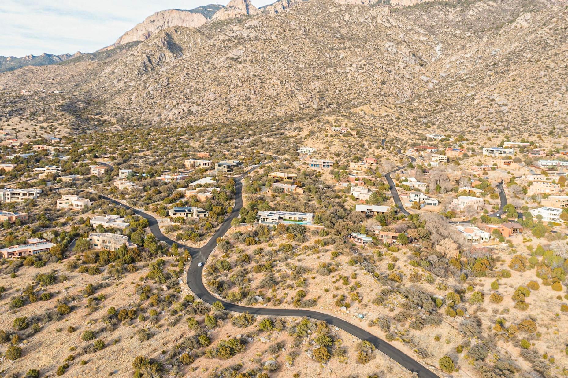 Albuquerque, New Mexico, 87122, United States, 4 Bedrooms Bedrooms, ,7 BathroomsBathrooms,Residential,Active,1970922