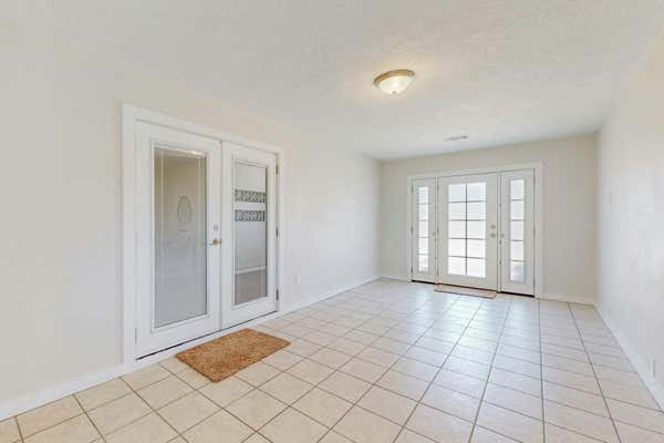 9128 COMANCHE RD NE, ALBUQUERQUE, NM 87111, photo 4 of 37