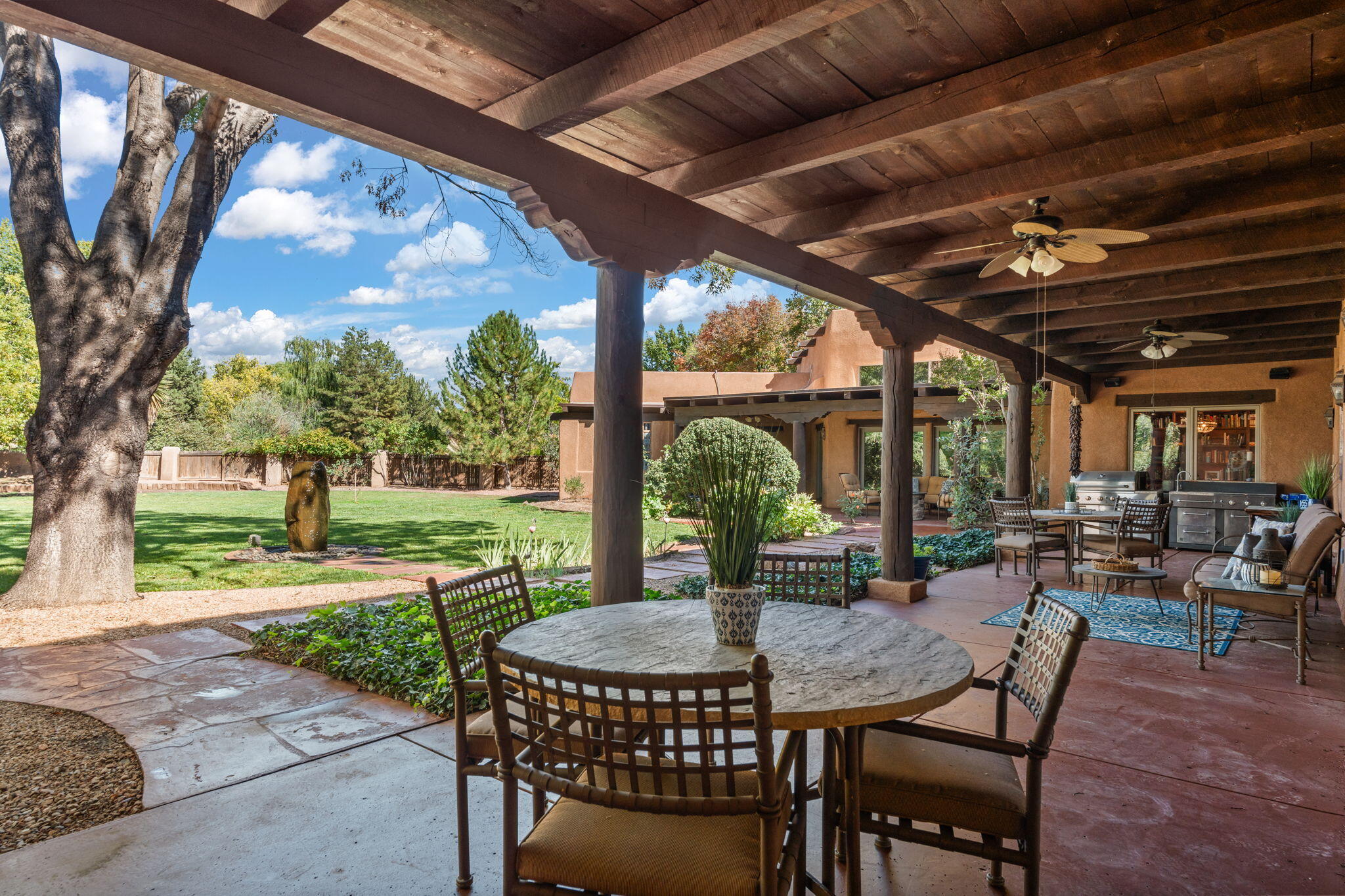 Los Ranchos, New Mexico, 87107, United States, 4 Bedrooms Bedrooms, ,6 BathroomsBathrooms,Residential,Active,1965830