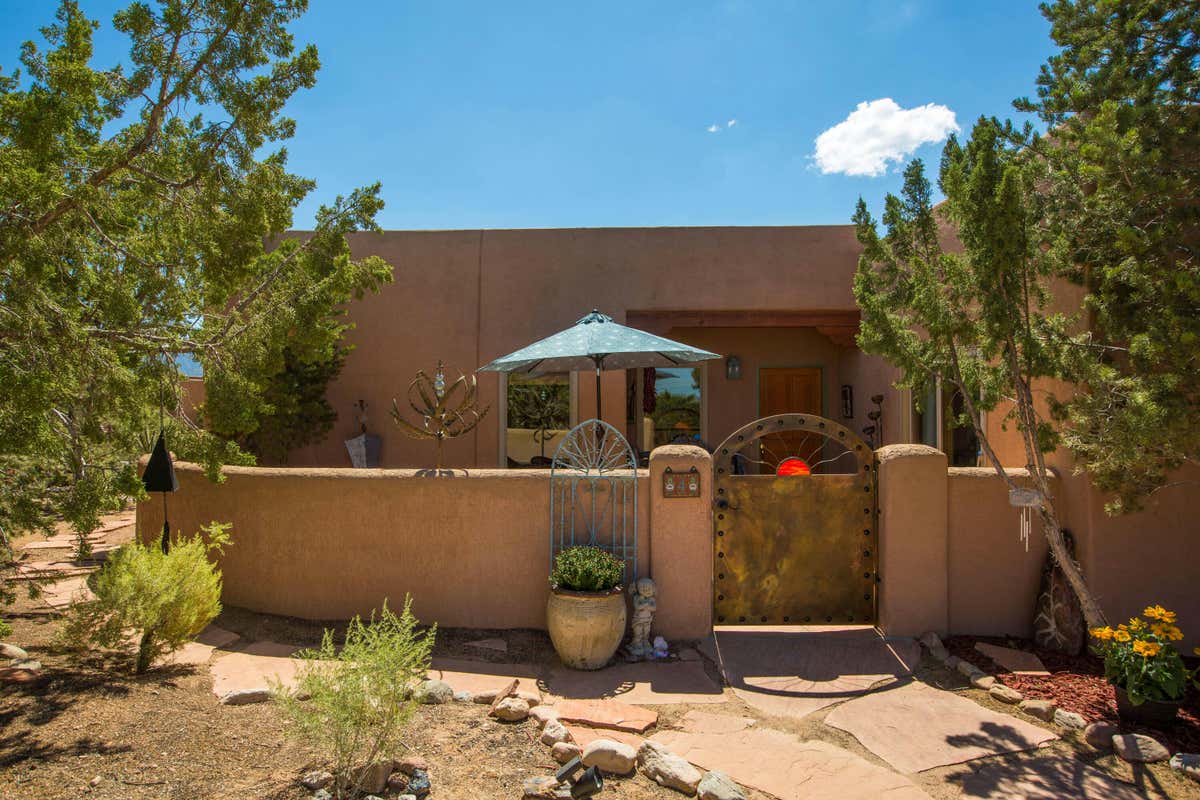 4 RIDGE CT, PLACITAS, NM 87043, photo 1 of 42