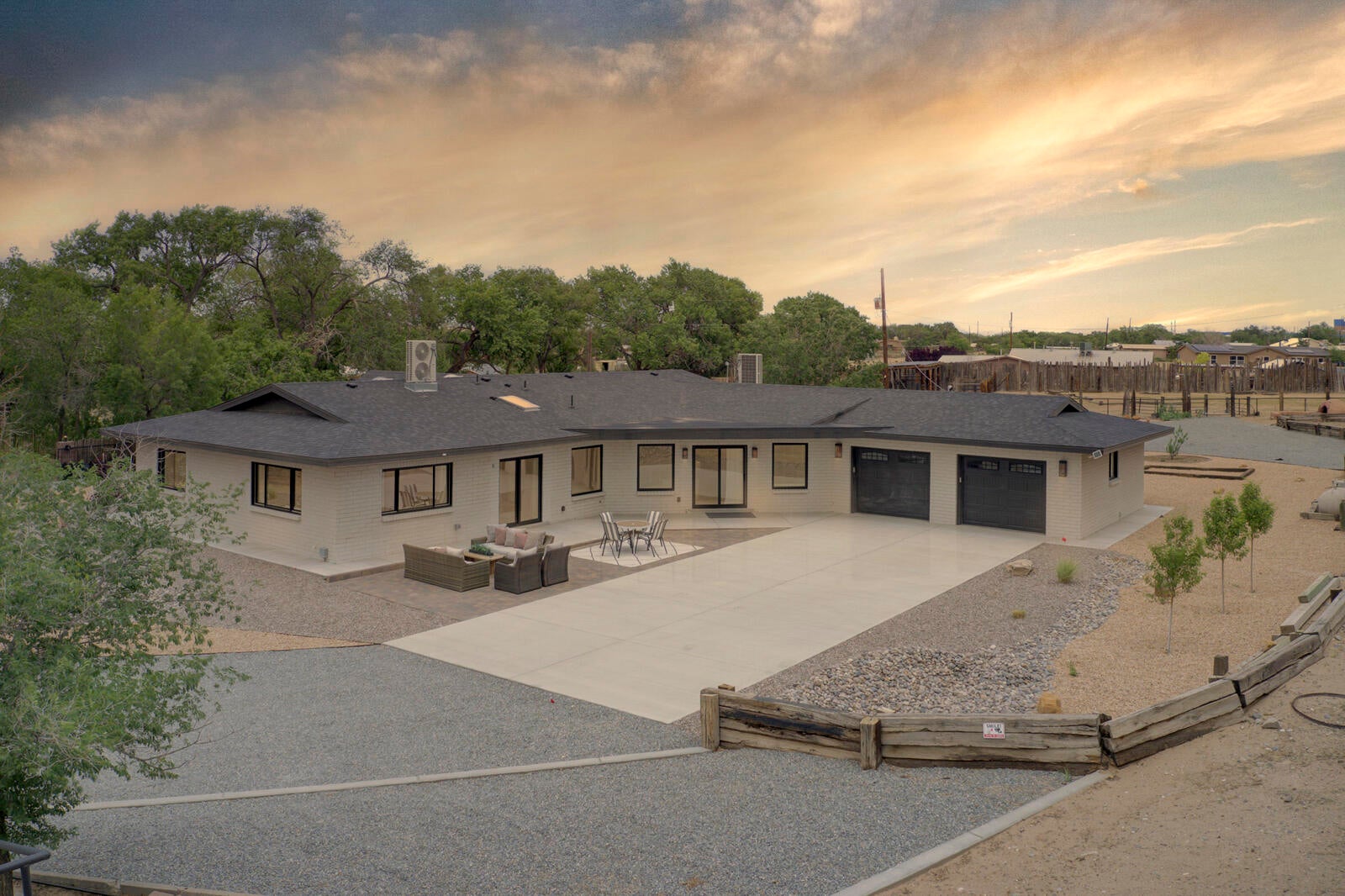 Albuquerque, New Mexico, 87113, United States, 4 Bedrooms Bedrooms, ,3 BathroomsBathrooms,Residential,Active,1824505