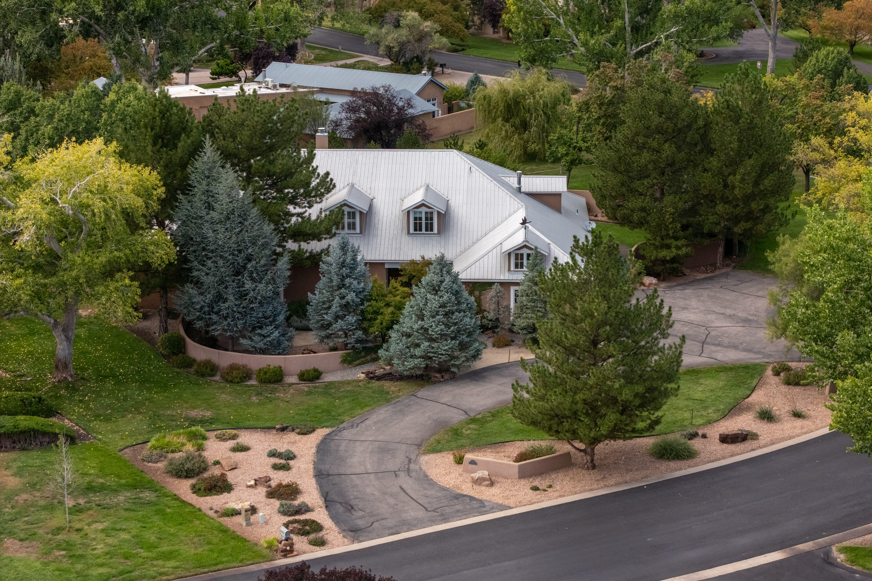 Los Ranchos, New Mexico, 87107, United States, 5 Bedrooms Bedrooms, ,5 BathroomsBathrooms,Residential,Active,1954307