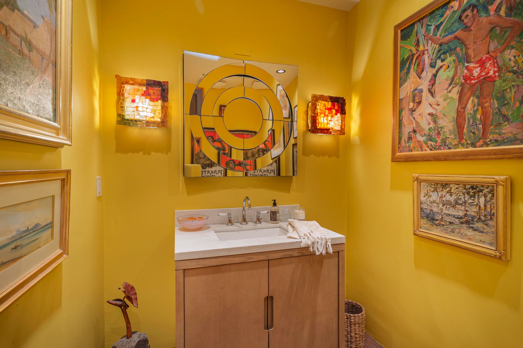 Albuquerque, New Mexico, 87110, United States, 4 Bedrooms Bedrooms, ,4 BathroomsBathrooms,Residential,Active,2034294
