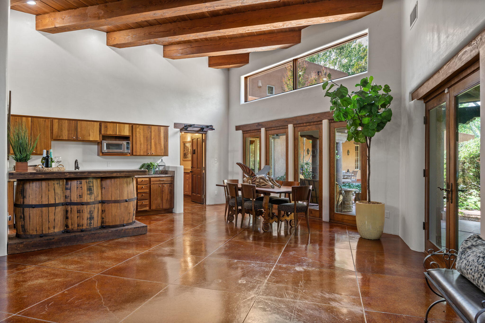 Los Ranchos, New Mexico, 87107, United States, 4 Bedrooms Bedrooms, ,6 BathroomsBathrooms,Residential,Active,1965830