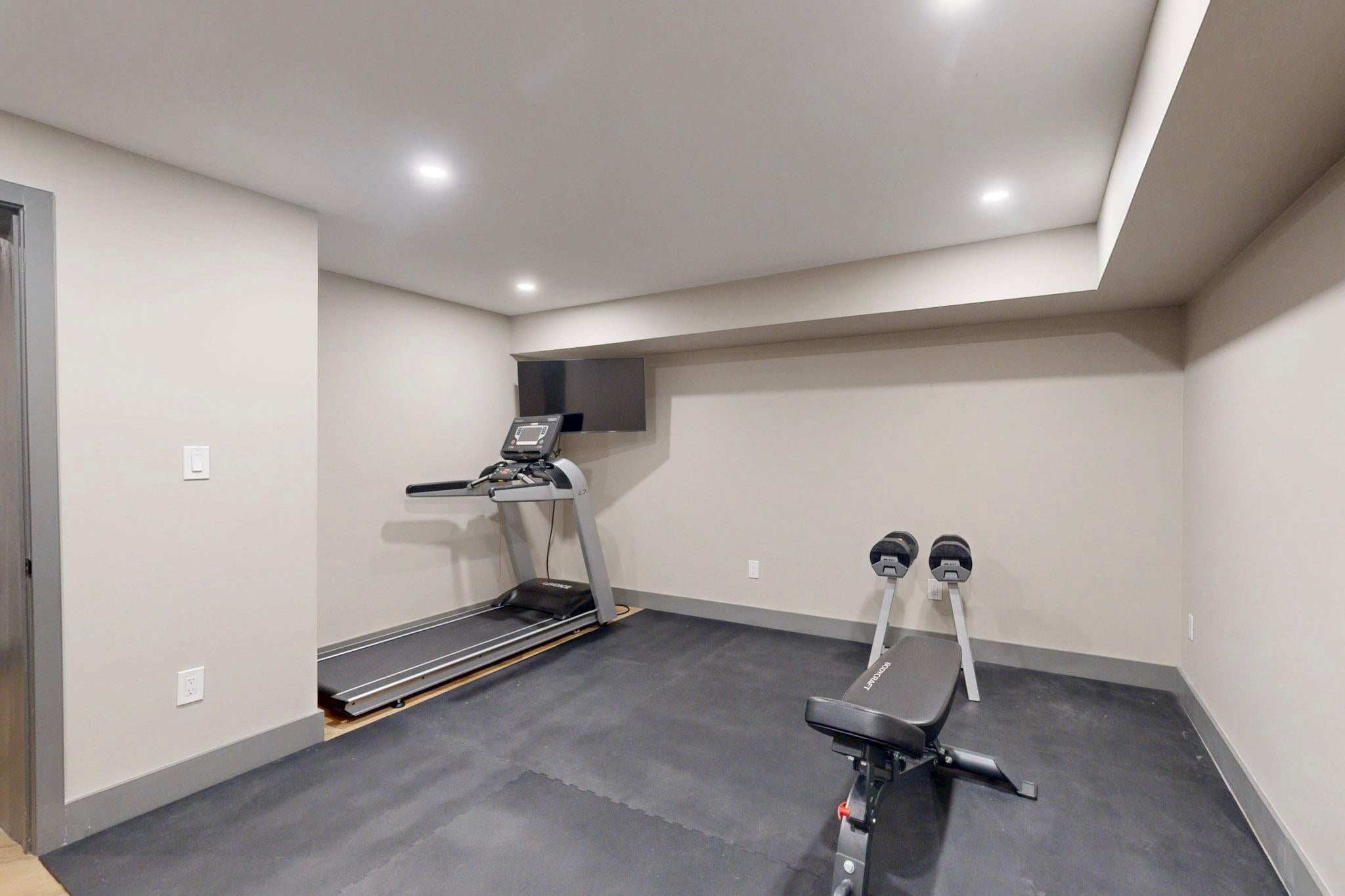 Albuquerque, New Mexico, 87122, United States, 4 Bedrooms Bedrooms, ,7 BathroomsBathrooms,Residential,Active,1970922