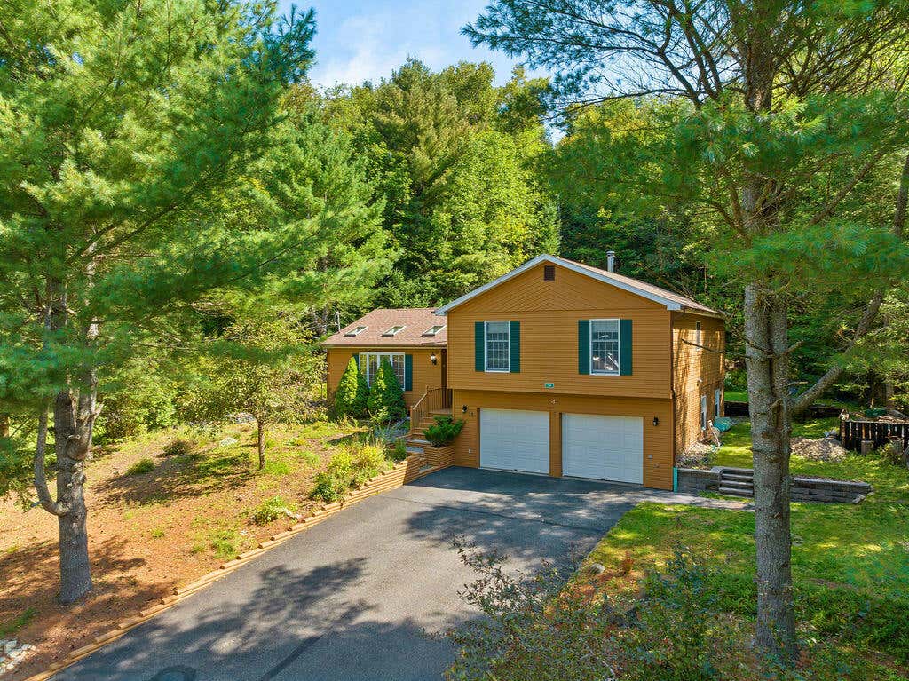 54 SARANAC LN, SARANAC LAKE, NY 12983, photo 1 of 20