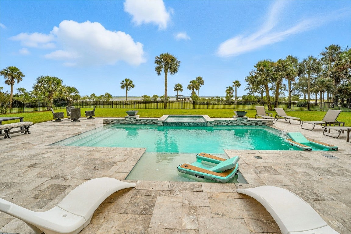 Fernandina Beach, Florida, 32034, United States, 4 Bedrooms Bedrooms, ,3 BathroomsBathrooms,Residential,Active,1972171