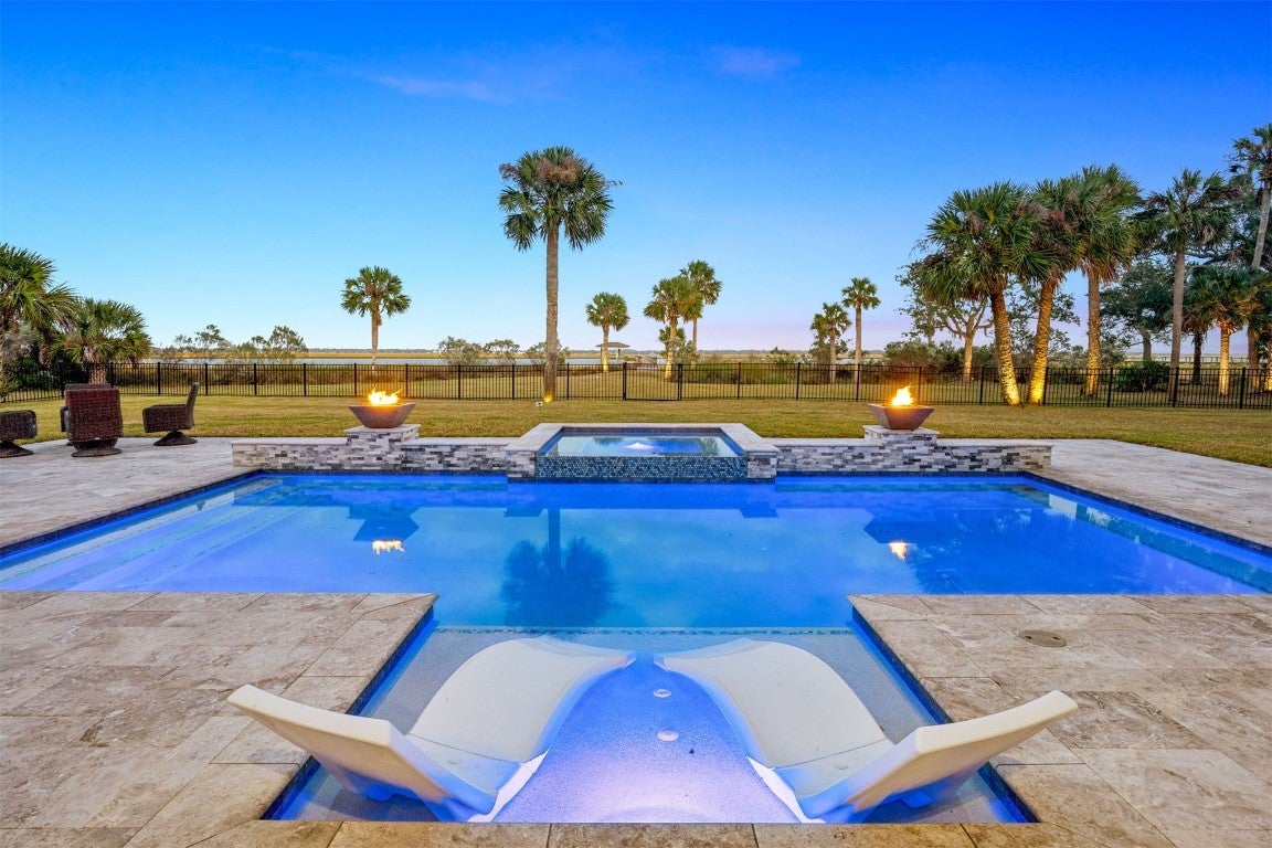 Fernandina Beach, Florida, 32034, United States, 4 Bedrooms Bedrooms, ,3 BathroomsBathrooms,Residential,Active,1972171