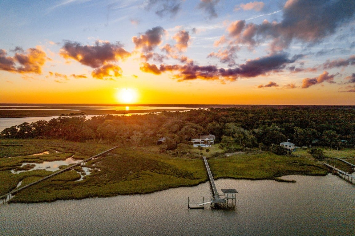 Fernandina Beach, Florida, 32034, United States, 4 Bedrooms Bedrooms, ,3 BathroomsBathrooms,Residential,Active,1972171