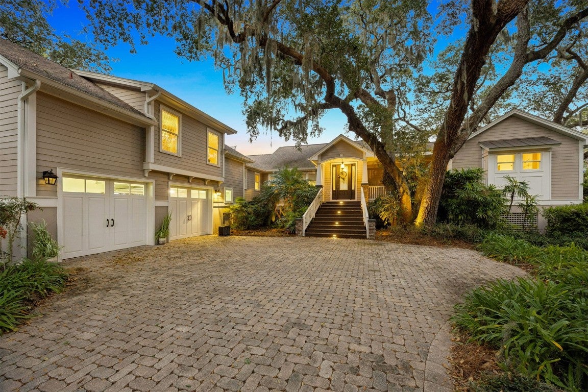 Fernandina Beach, Florida, 32034, United States, 4 Bedrooms Bedrooms, ,3 BathroomsBathrooms,Residential,Active,1972171