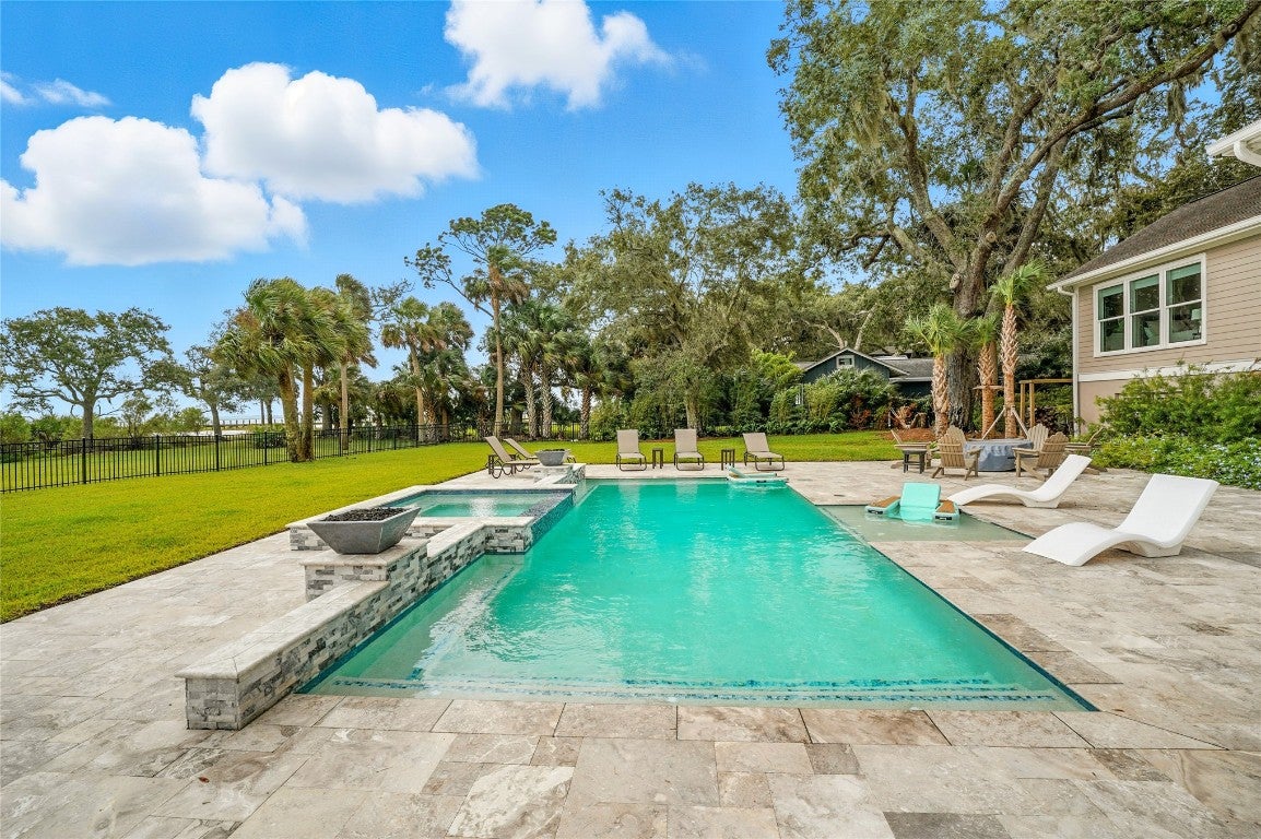 Fernandina Beach, Florida, 32034, United States, 4 Bedrooms Bedrooms, ,3 BathroomsBathrooms,Residential,Active,1972171