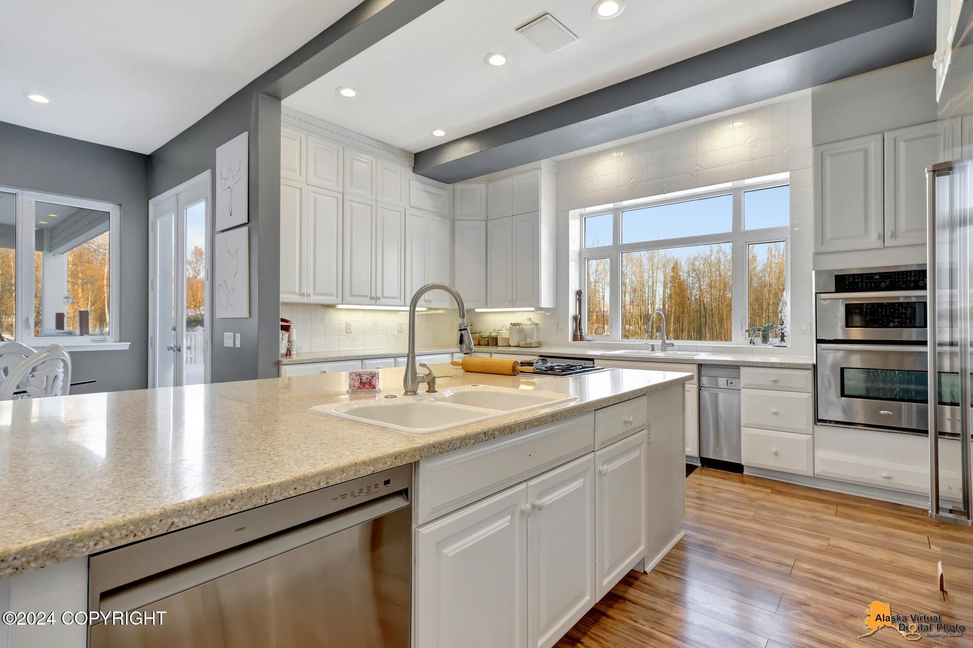 Anchorage, Alaska, 99502, United States, 4 Bedrooms Bedrooms, ,6 BathroomsBathrooms,Residential,Active,1849193