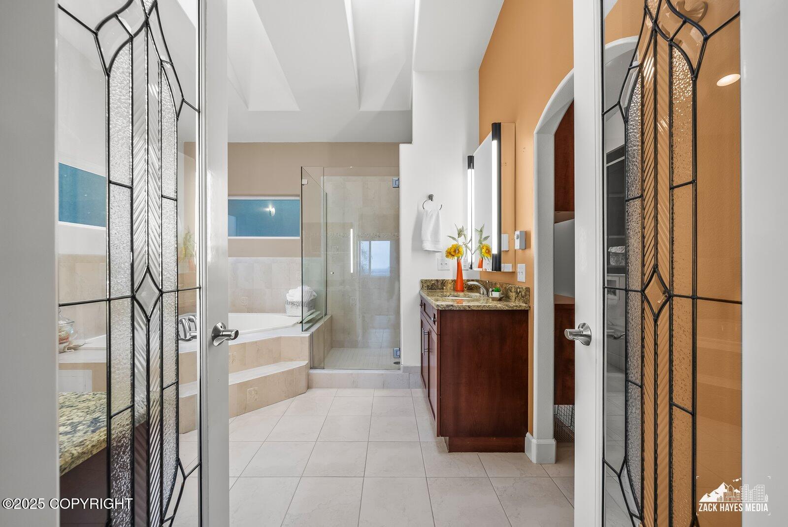 Anchorage, Alaska, 99507, United States, 4 Bedrooms Bedrooms, ,4 BathroomsBathrooms,Residential,Active,1965789