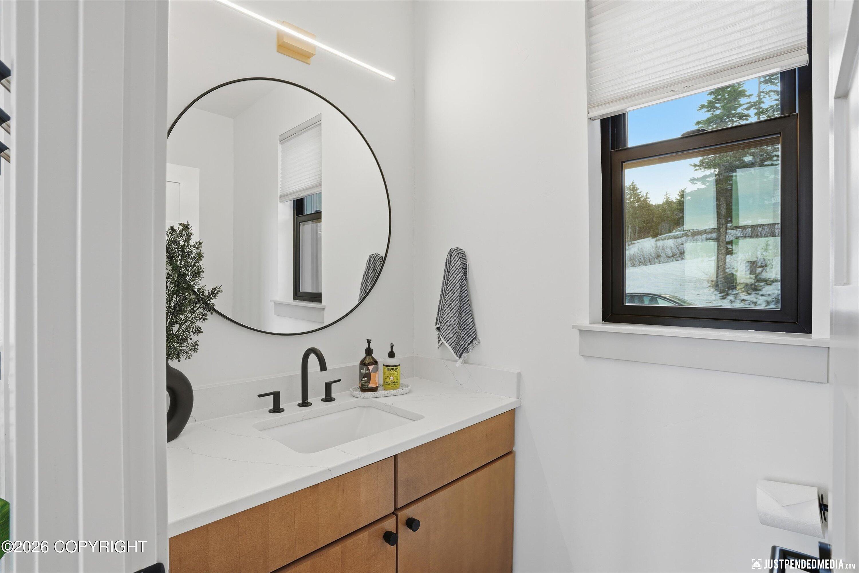 Anchorage, Alaska, 99516, United States, 4 Bedrooms Bedrooms, ,6 BathroomsBathrooms,Residential,Active,2011878