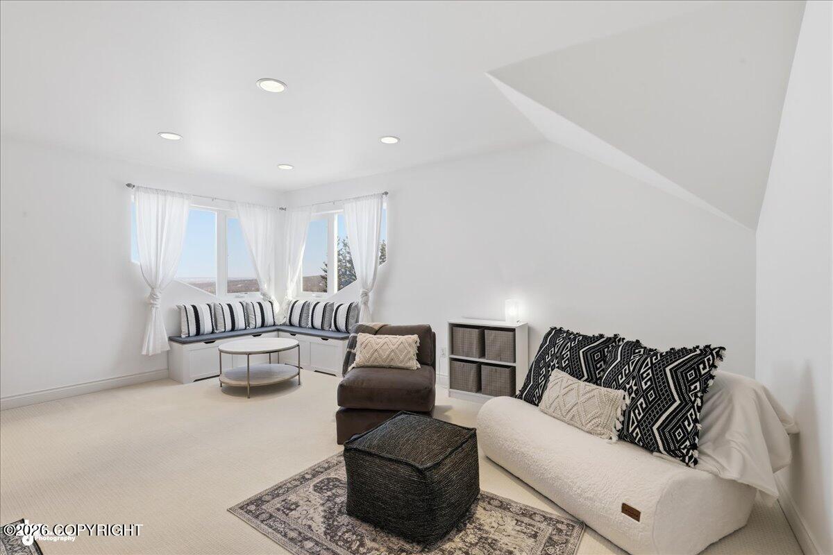Anchorage, Alaska, 99516, United States, 6 Bedrooms Bedrooms, ,5 BathroomsBathrooms,Residential,Active,1914593