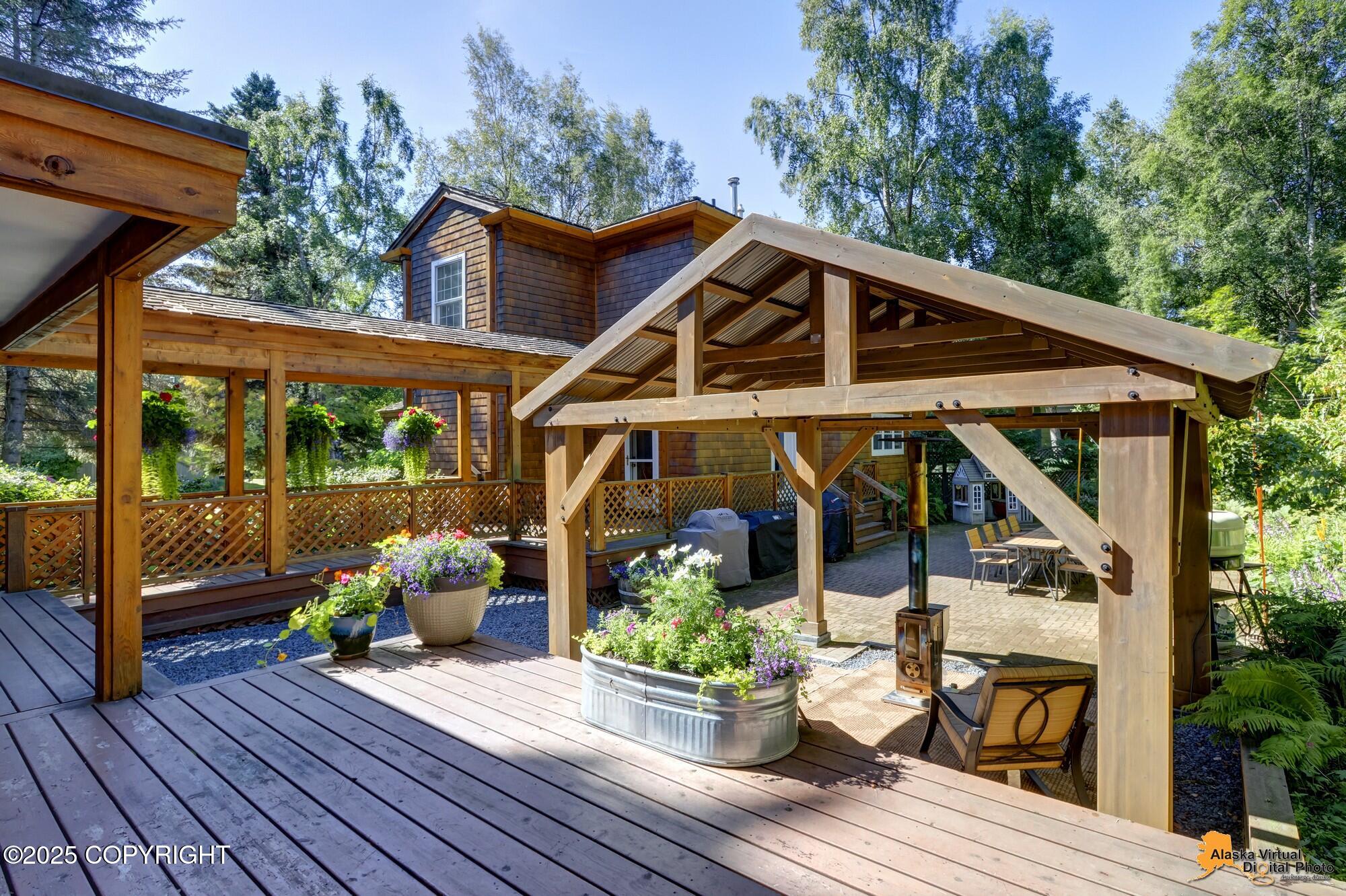 Anchorage, Alaska, 99501, United States, 4 Bedrooms Bedrooms, ,5 BathroomsBathrooms,Residential,Active,1920233