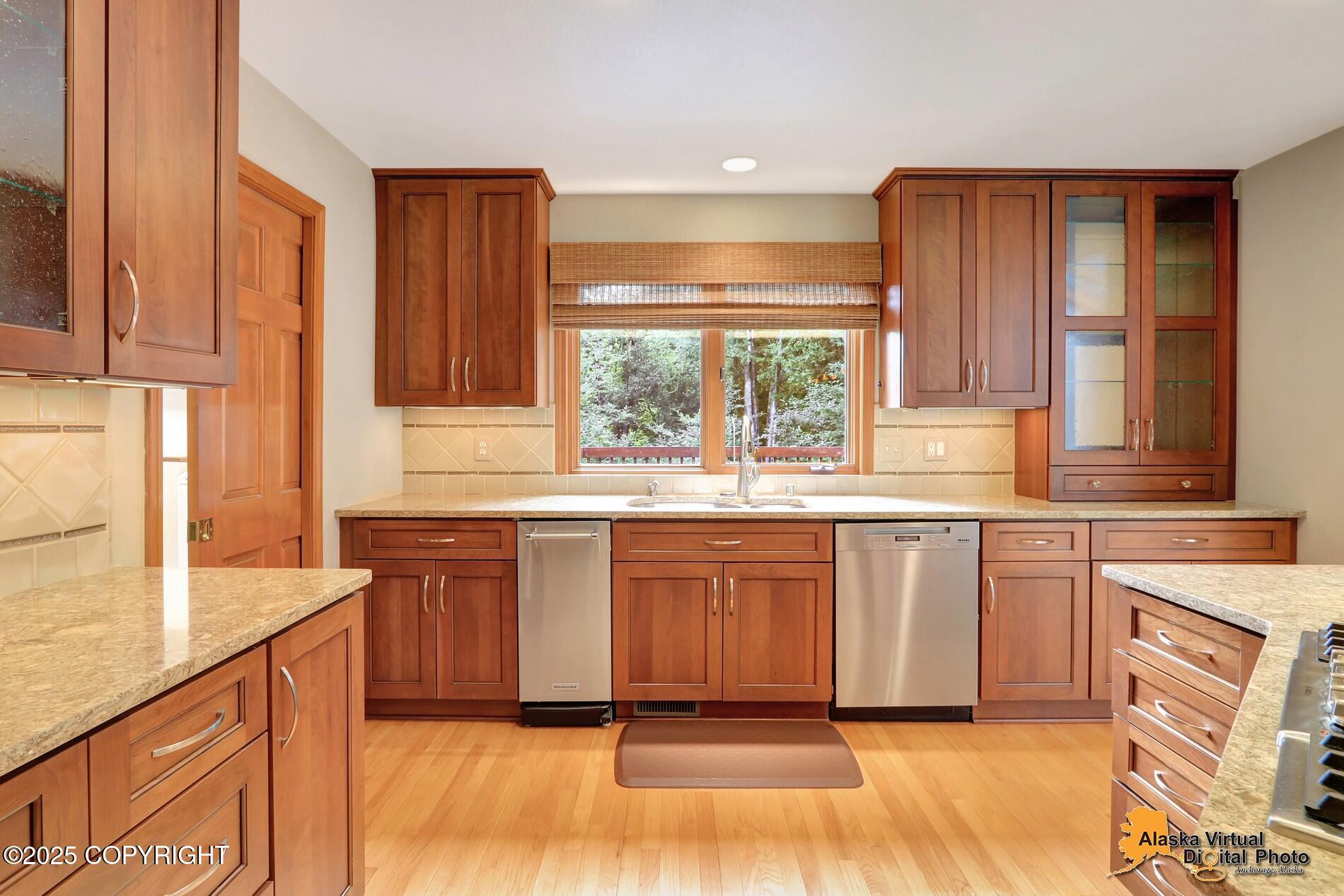 Anchorage, Alaska, 99504, United States, 6 Bedrooms Bedrooms, ,5 BathroomsBathrooms,Residential,Active,1926712