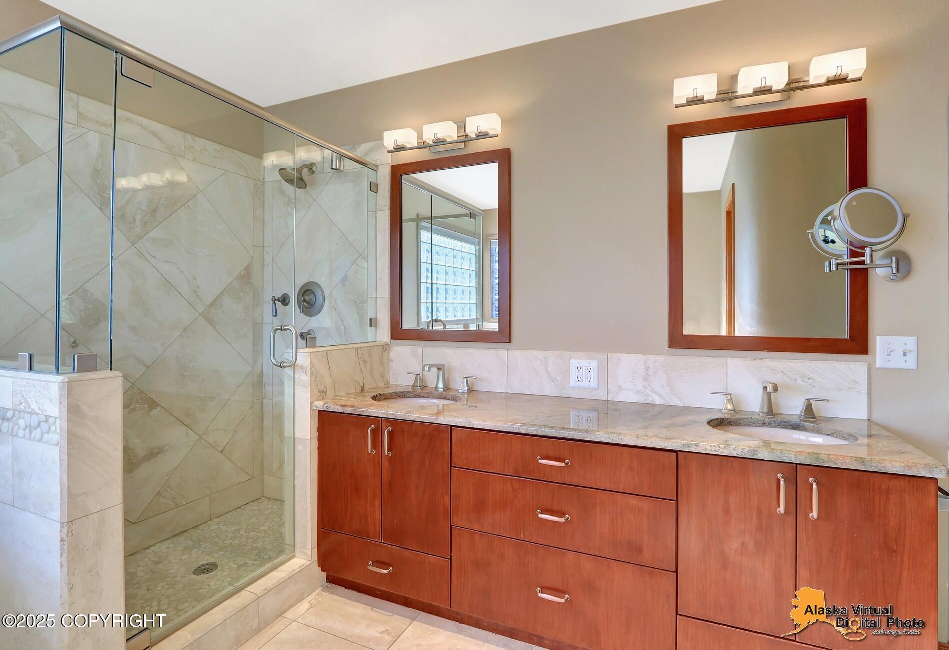 Anchorage, Alaska, 99504, United States, 6 Bedrooms Bedrooms, ,5 BathroomsBathrooms,Residential,Active,1926712