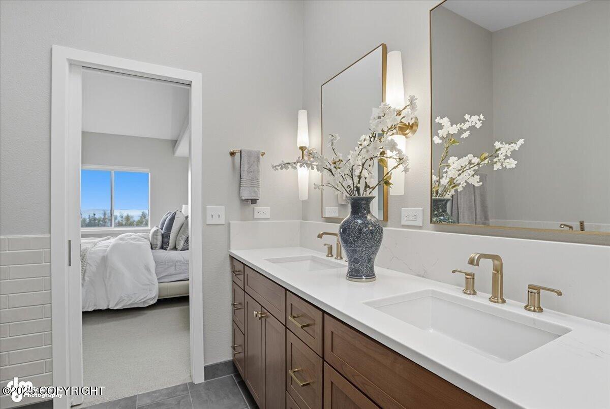 Anchorage, Alaska, 99516, United States, 4 Bedrooms Bedrooms, ,4 BathroomsBathrooms,Residential,Active,1941353