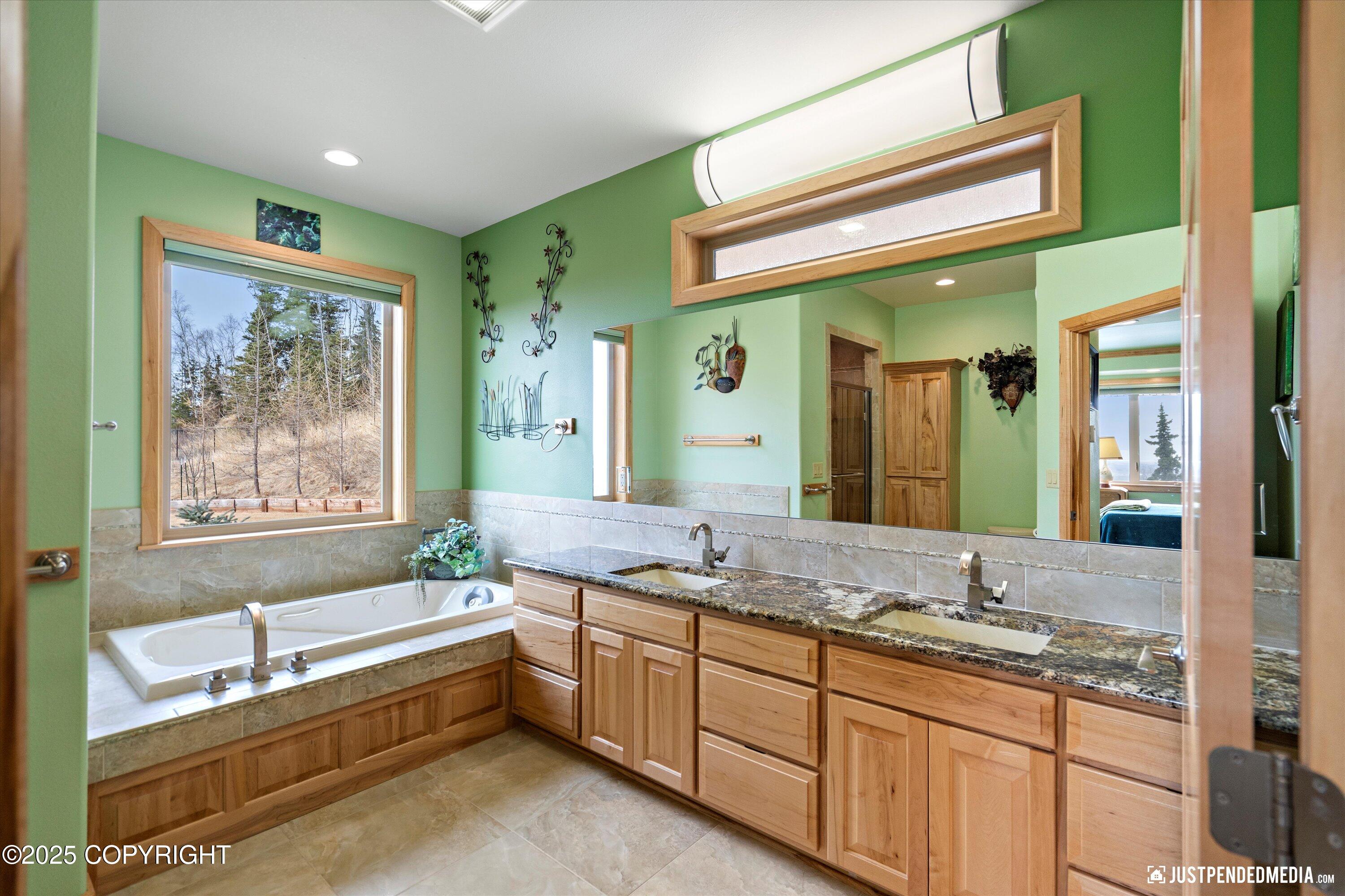 Eagle River, Alaska, 99577, United States, 4 Bedrooms Bedrooms, ,5 BathroomsBathrooms,Residential,Active,1849197