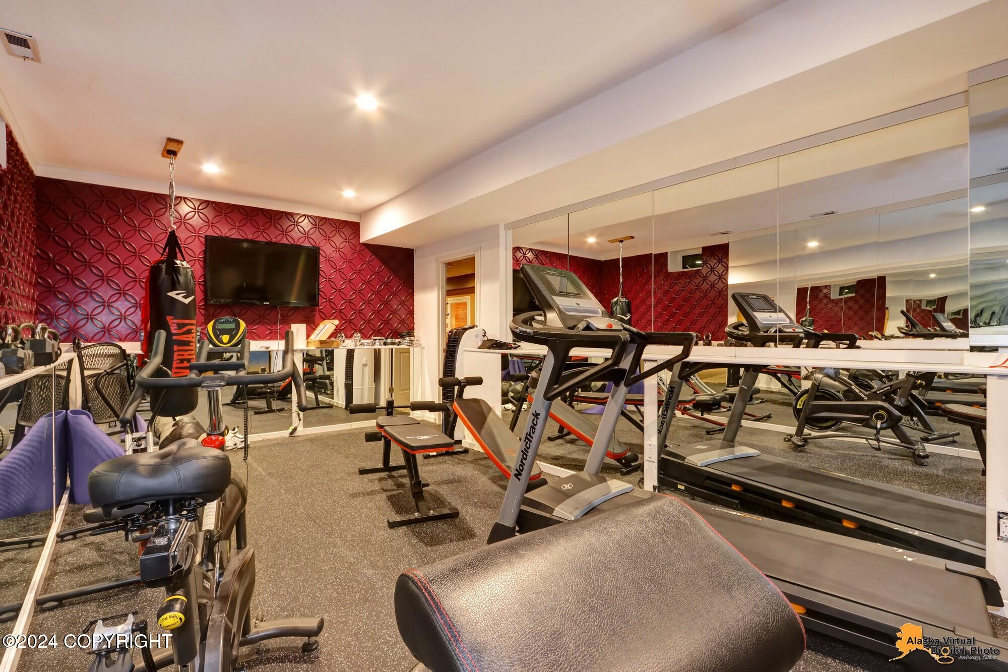 Anchorage, Alaska, 99502, United States, 4 Bedrooms Bedrooms, ,6 BathroomsBathrooms,Residential,Active,1849193