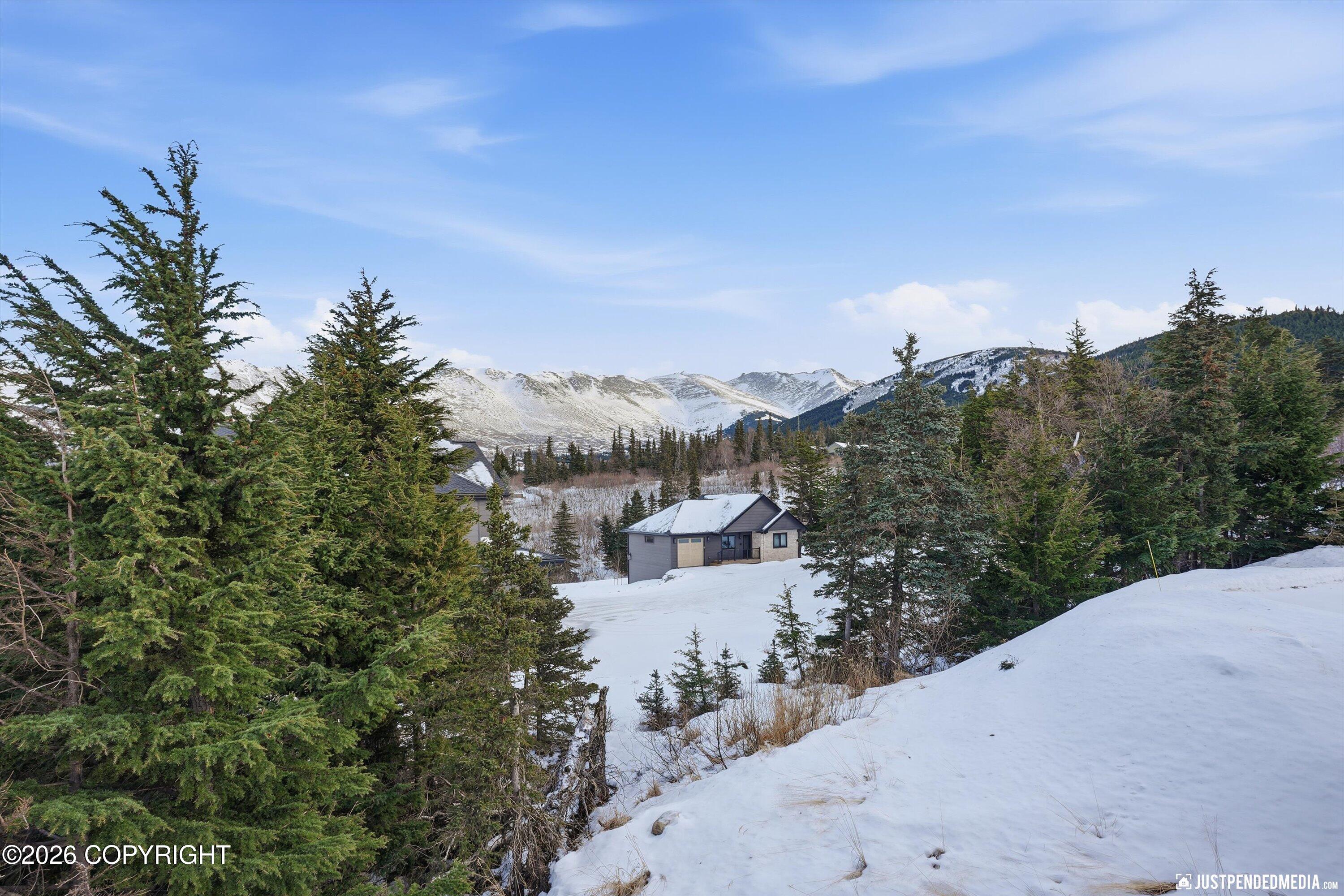 Anchorage, Alaska, 99516, United States, 4 Bedrooms Bedrooms, ,6 BathroomsBathrooms,Residential,Active,2011878