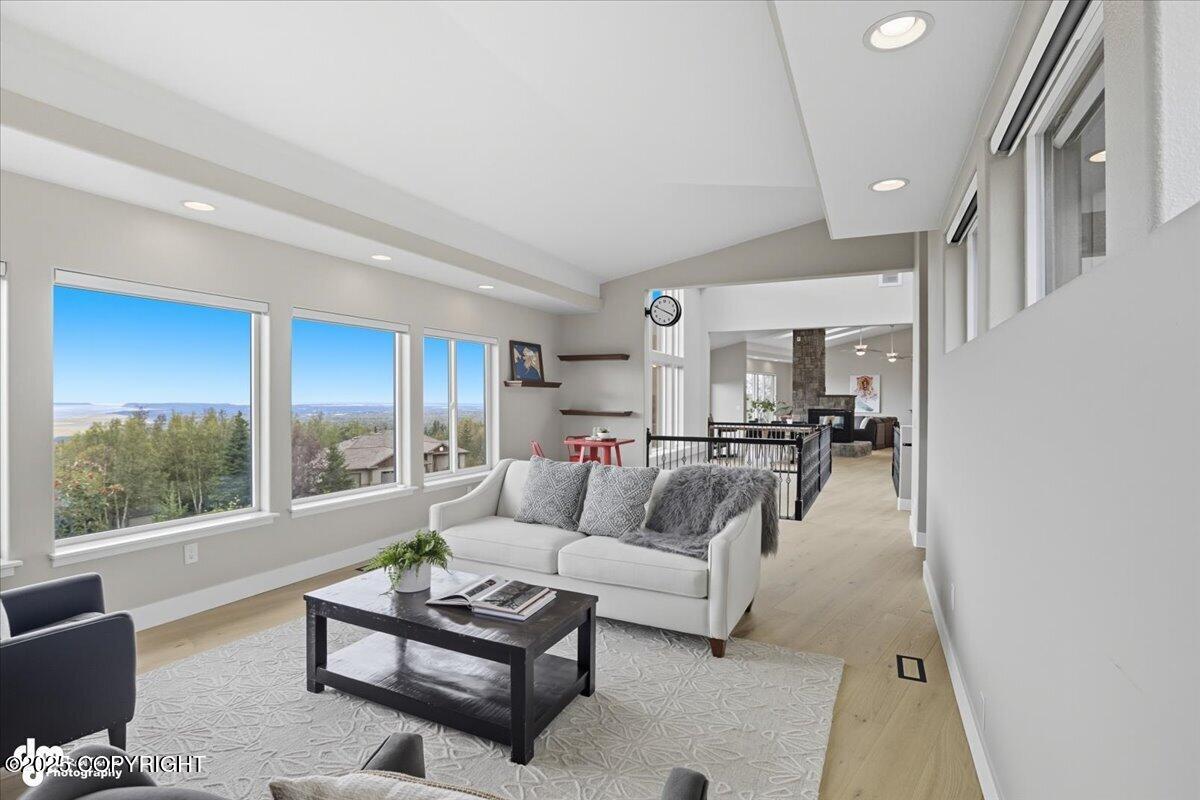 Anchorage, Alaska, 99516, United States, 4 Bedrooms Bedrooms, ,4 BathroomsBathrooms,Residential,Active,1941353