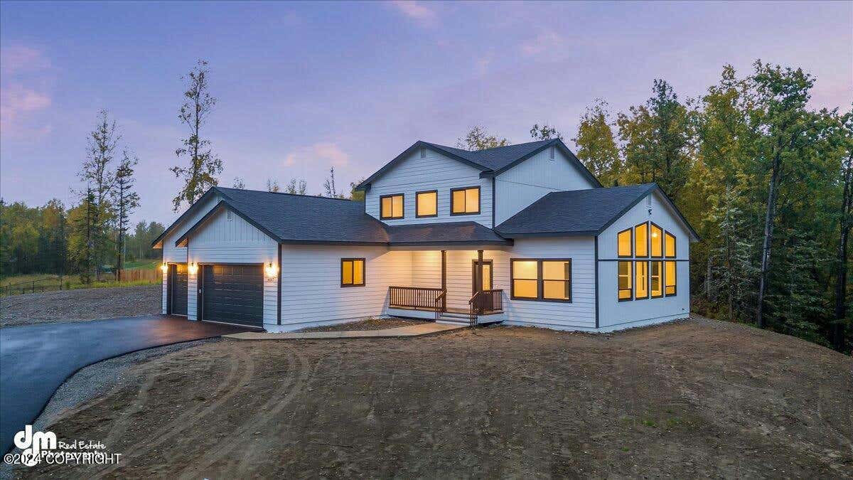 6087 N SNOWFLOWER LN, PALMER, AK 99645, photo 1 of 84