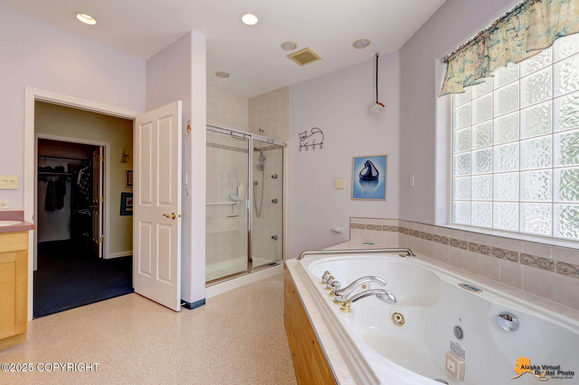 Anchorage, Alaska, 99516, United States, 4 Bedrooms Bedrooms, ,5 BathroomsBathrooms,Residential,Active,1914594