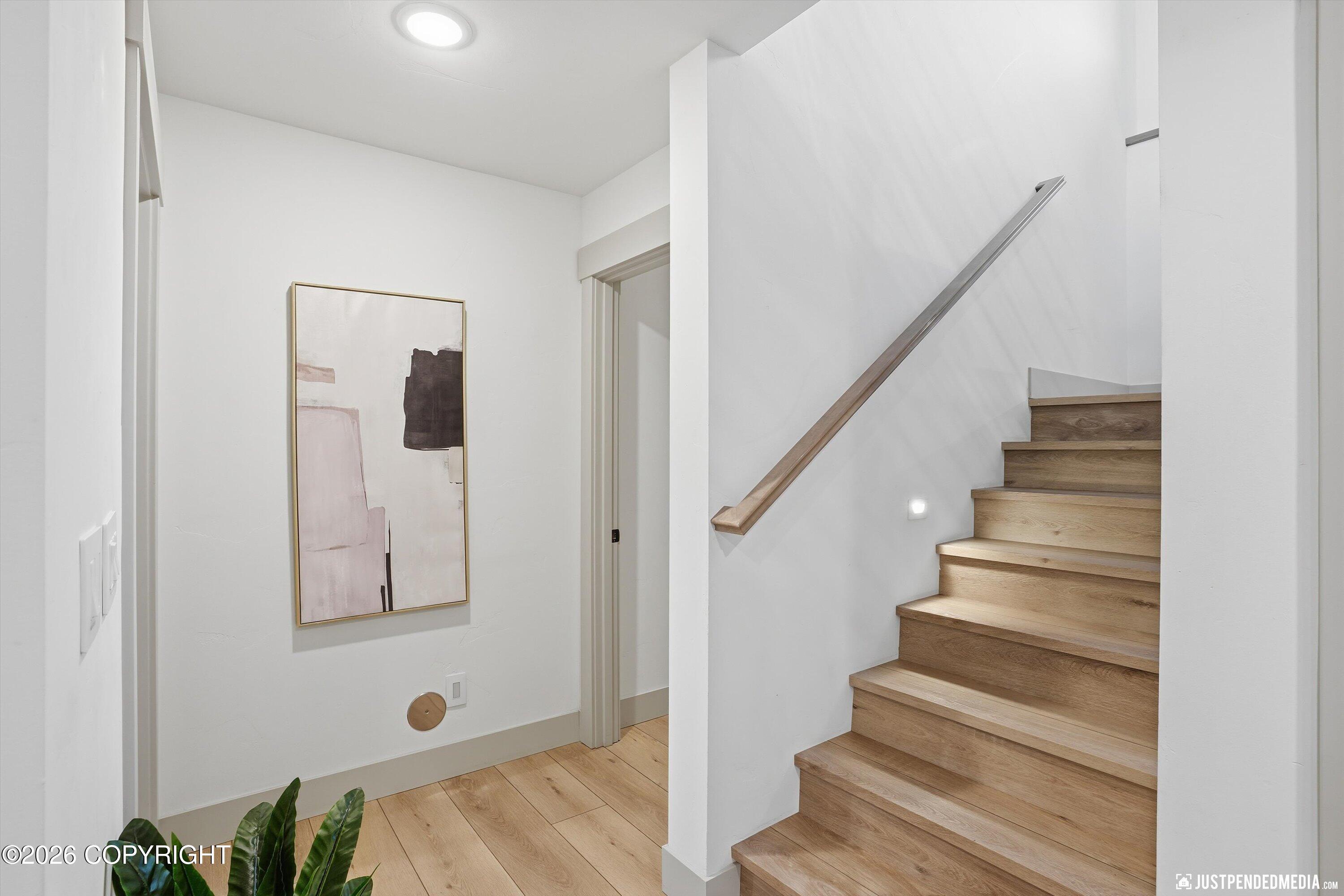 Anchorage, Alaska, 99516, United States, 4 Bedrooms Bedrooms, ,6 BathroomsBathrooms,Residential,Active,2011878