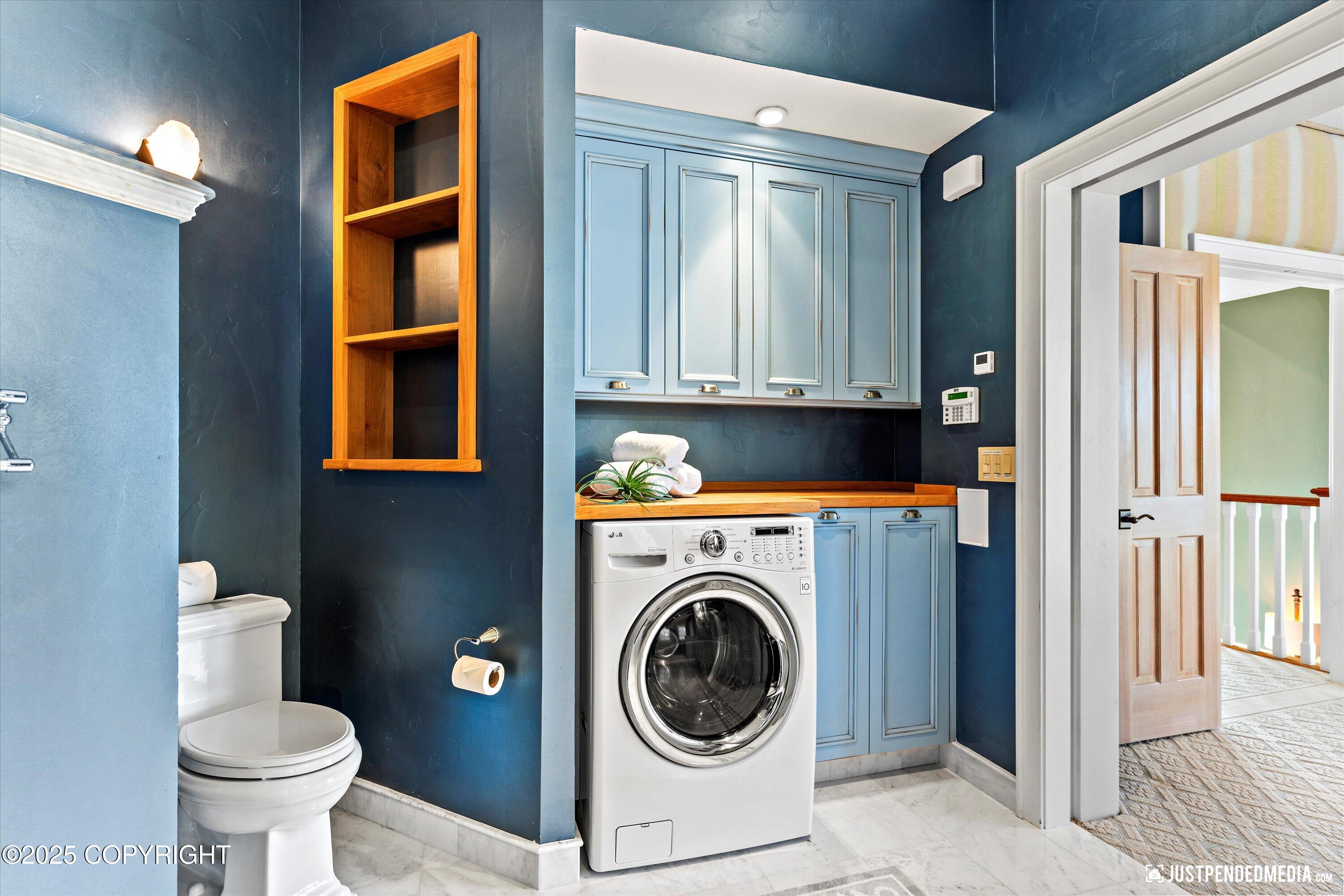 Anchorage, Alaska, 99502, United States, 5 Bedrooms Bedrooms, ,8 BathroomsBathrooms,Residential,Active,1964267