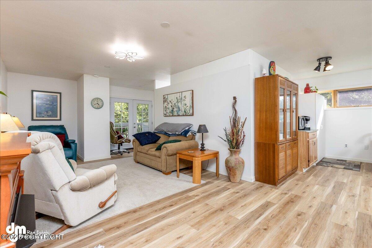 Anchorage, Alaska, 99516, United States, 4 Bedrooms Bedrooms, ,5 BathroomsBathrooms,Residential,Active,1914594