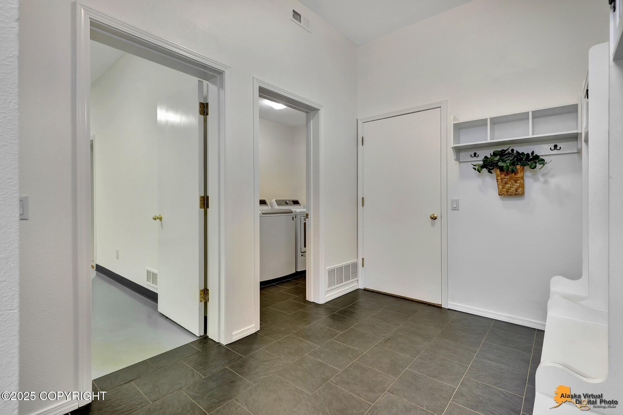 Anchorage, Alaska, 99516, United States, 3 Bedrooms Bedrooms, ,4 BathroomsBathrooms,Residential,Active,1936614