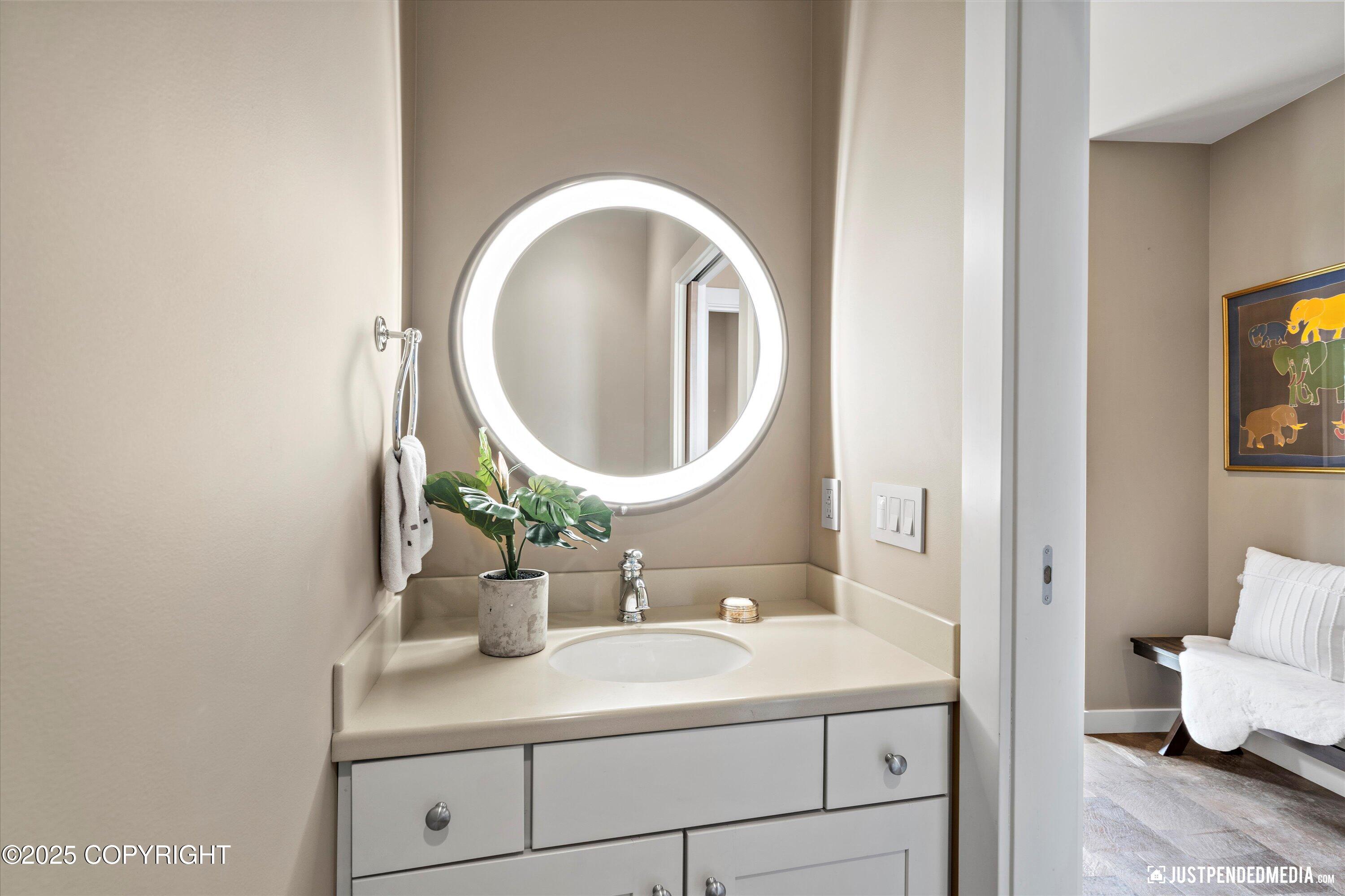 Anchorage, Alaska, 99517, United States, 3 Bedrooms Bedrooms, ,5 BathroomsBathrooms,Residential,Active,1849181