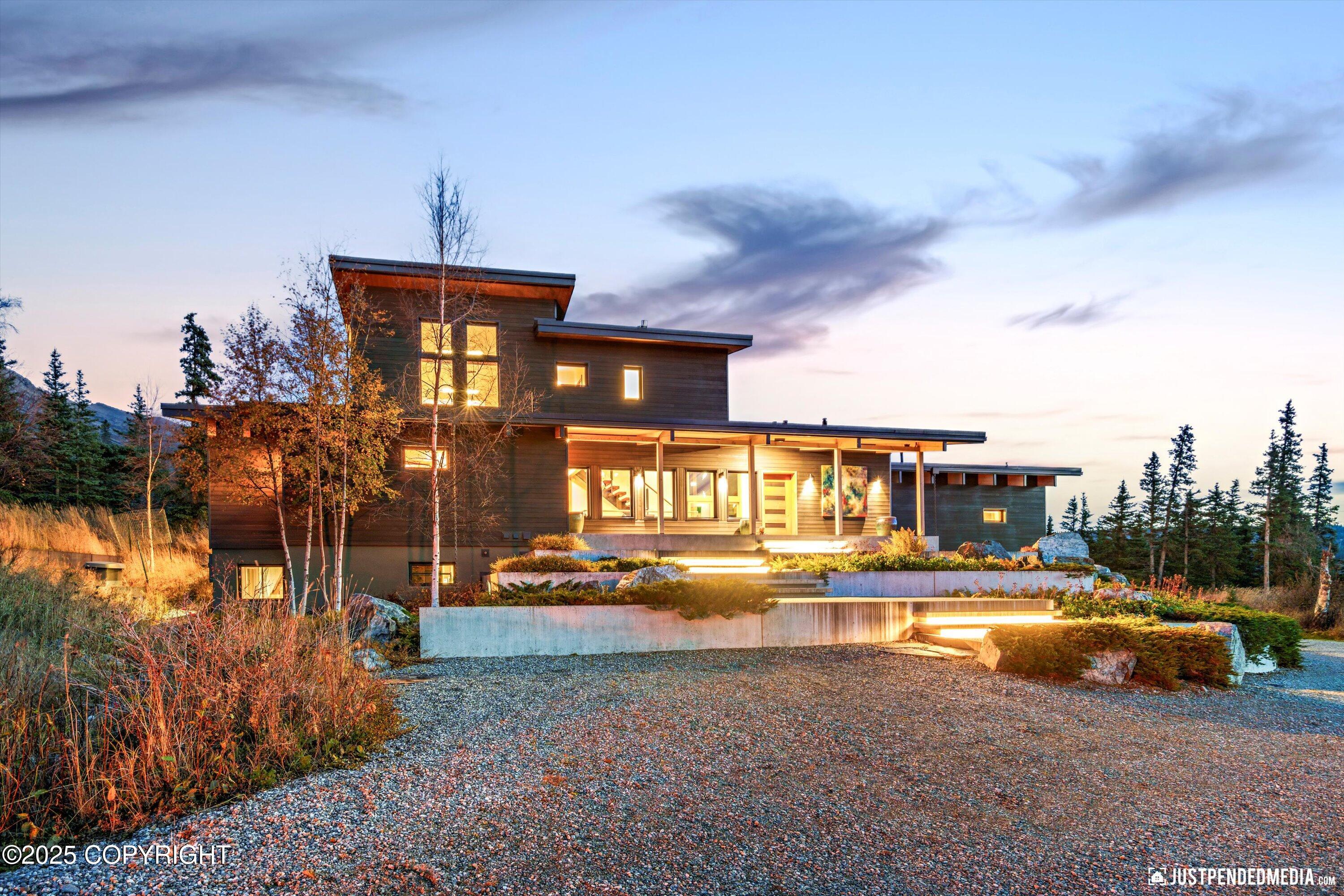 Anchorage, Alaska, 99507, United States, 3 Bedrooms Bedrooms, ,3 BathroomsBathrooms,Residential,Active,1964460