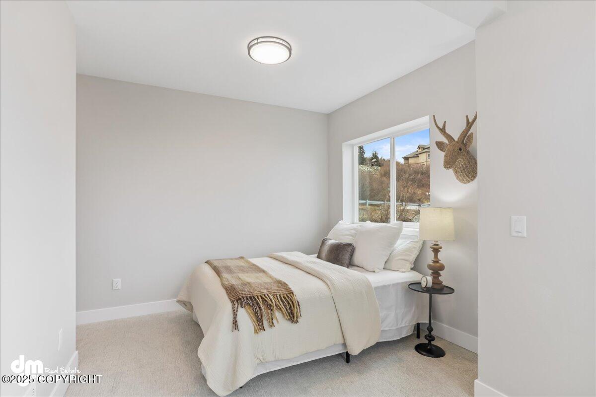 Anchorage, Alaska, 99516, United States, 5 Bedrooms Bedrooms, ,4 BathroomsBathrooms,Residential,Active,1922284
