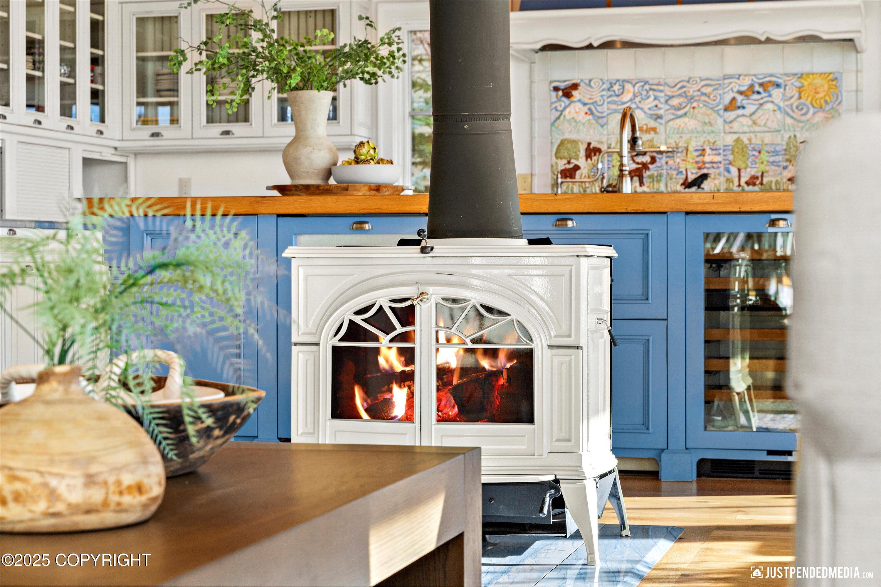 Anchorage, Alaska, 99502, United States, 5 Bedrooms Bedrooms, ,8 BathroomsBathrooms,Residential,Active,1964267