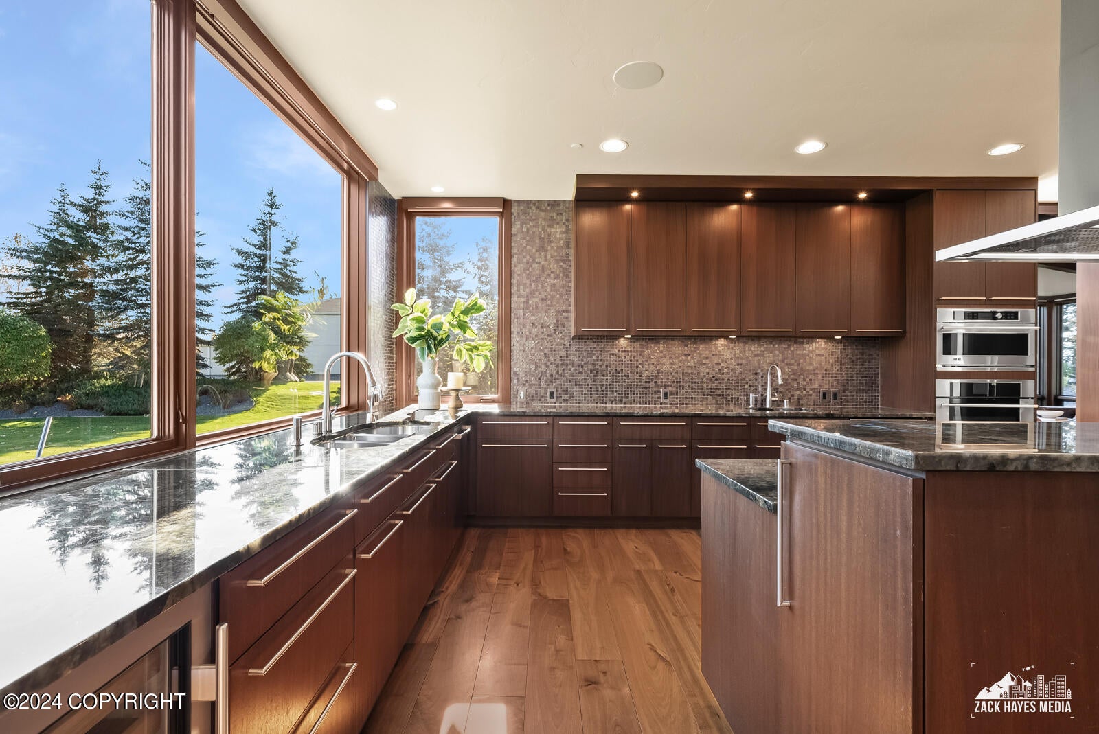 Anchorage, Alaska, 99516, United States, 4 Bedrooms Bedrooms, ,7 BathroomsBathrooms,Residential,Active,1849221