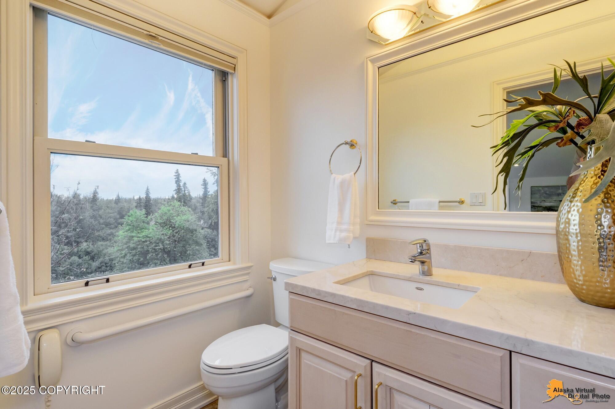 Anchorage, Alaska, 99516, United States, 3 Bedrooms Bedrooms, ,3 BathroomsBathrooms,Residential,Active,1915047