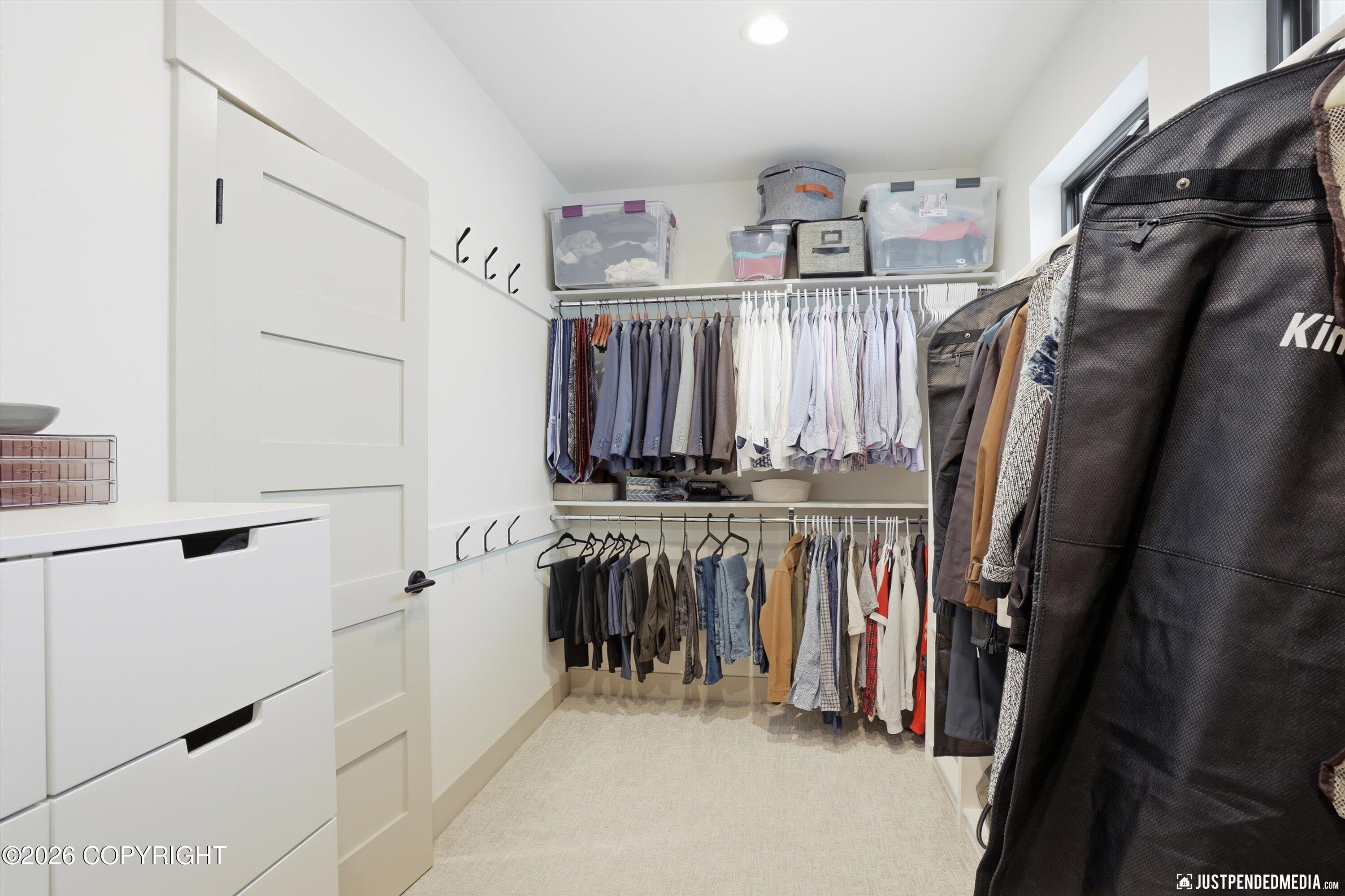 Anchorage, Alaska, 99516, United States, 4 Bedrooms Bedrooms, ,6 BathroomsBathrooms,Residential,Active,2011878