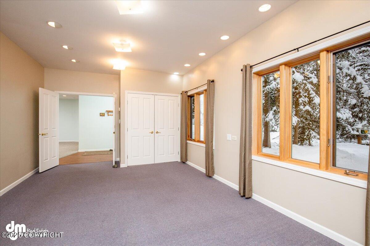 Anchorage, Alaska, 99516, United States, 4 Bedrooms Bedrooms, ,5 BathroomsBathrooms,Residential,Active,1914594