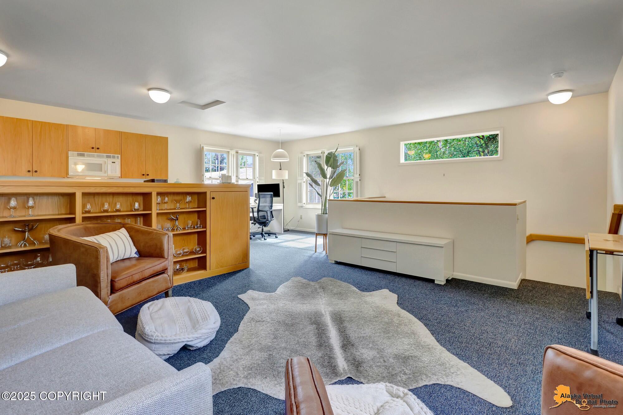 Anchorage, Alaska, 99501, United States, 4 Bedrooms Bedrooms, ,5 BathroomsBathrooms,Residential,Active,1920233