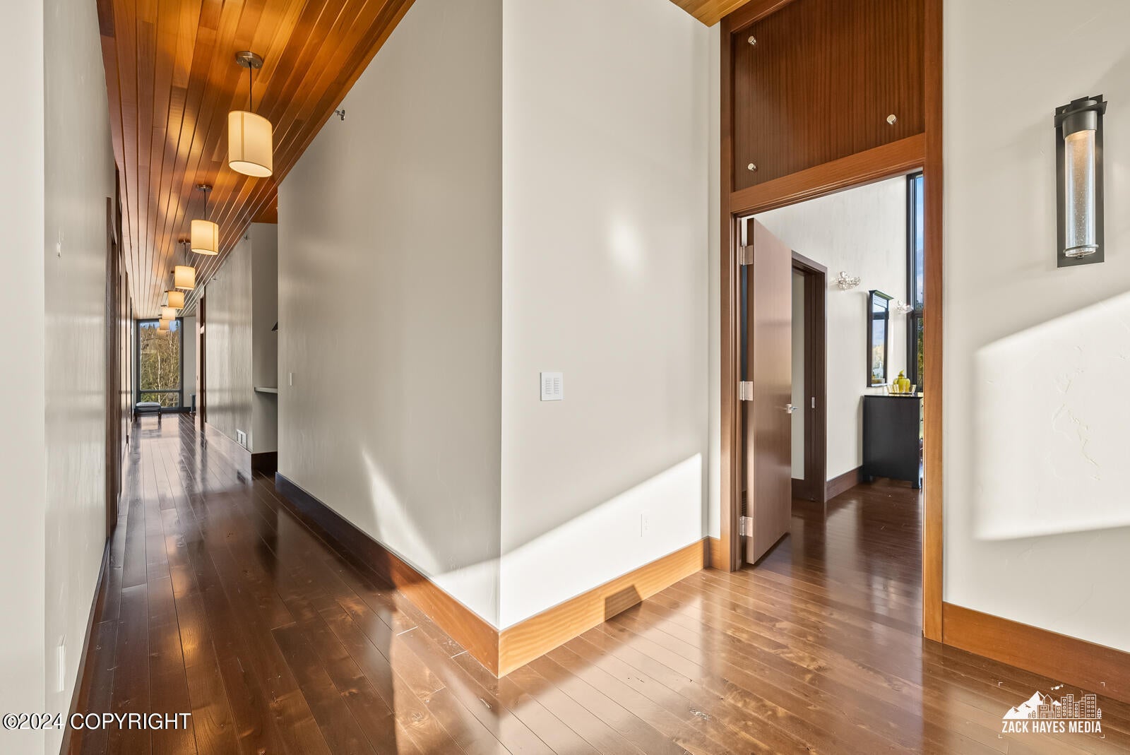 Anchorage, Alaska, 99516, United States, 4 Bedrooms Bedrooms, ,7 BathroomsBathrooms,Residential,Active,1849221
