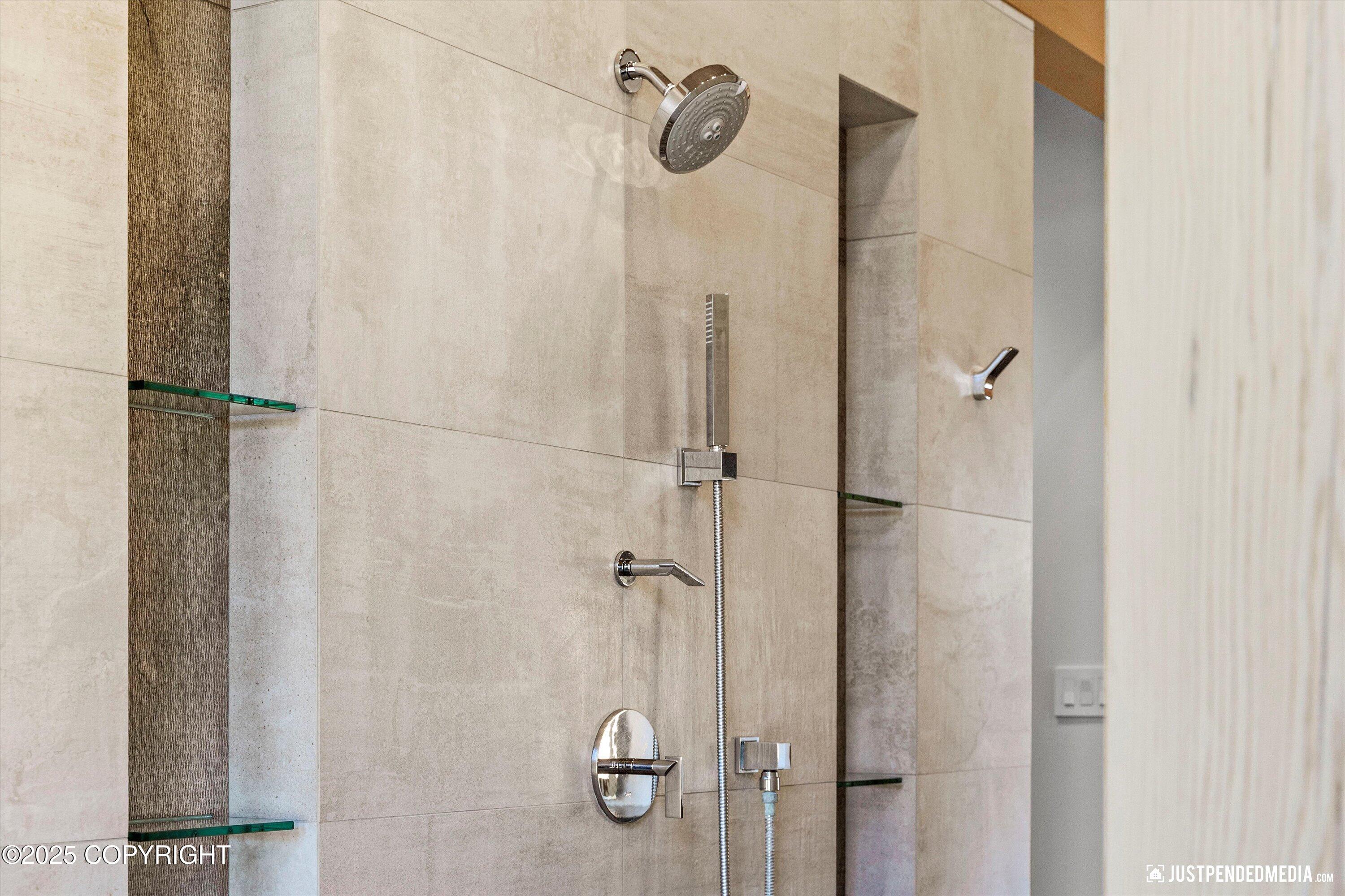 Anchorage, Alaska, 99507, United States, 3 Bedrooms Bedrooms, ,3 BathroomsBathrooms,Residential,Active,1964460