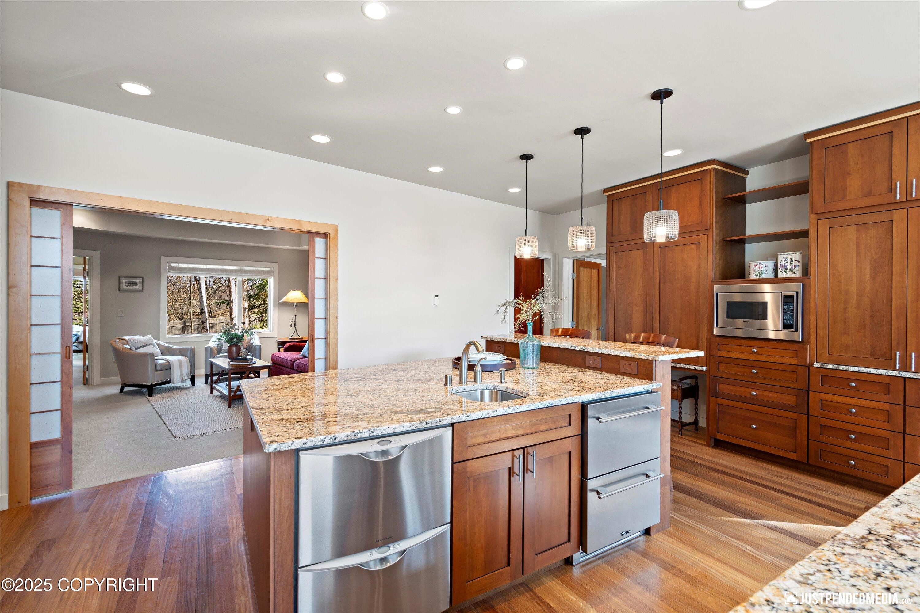 Anchorage, Alaska, 99517, United States, 3 Bedrooms Bedrooms, ,5 BathroomsBathrooms,Residential,Active,1849181