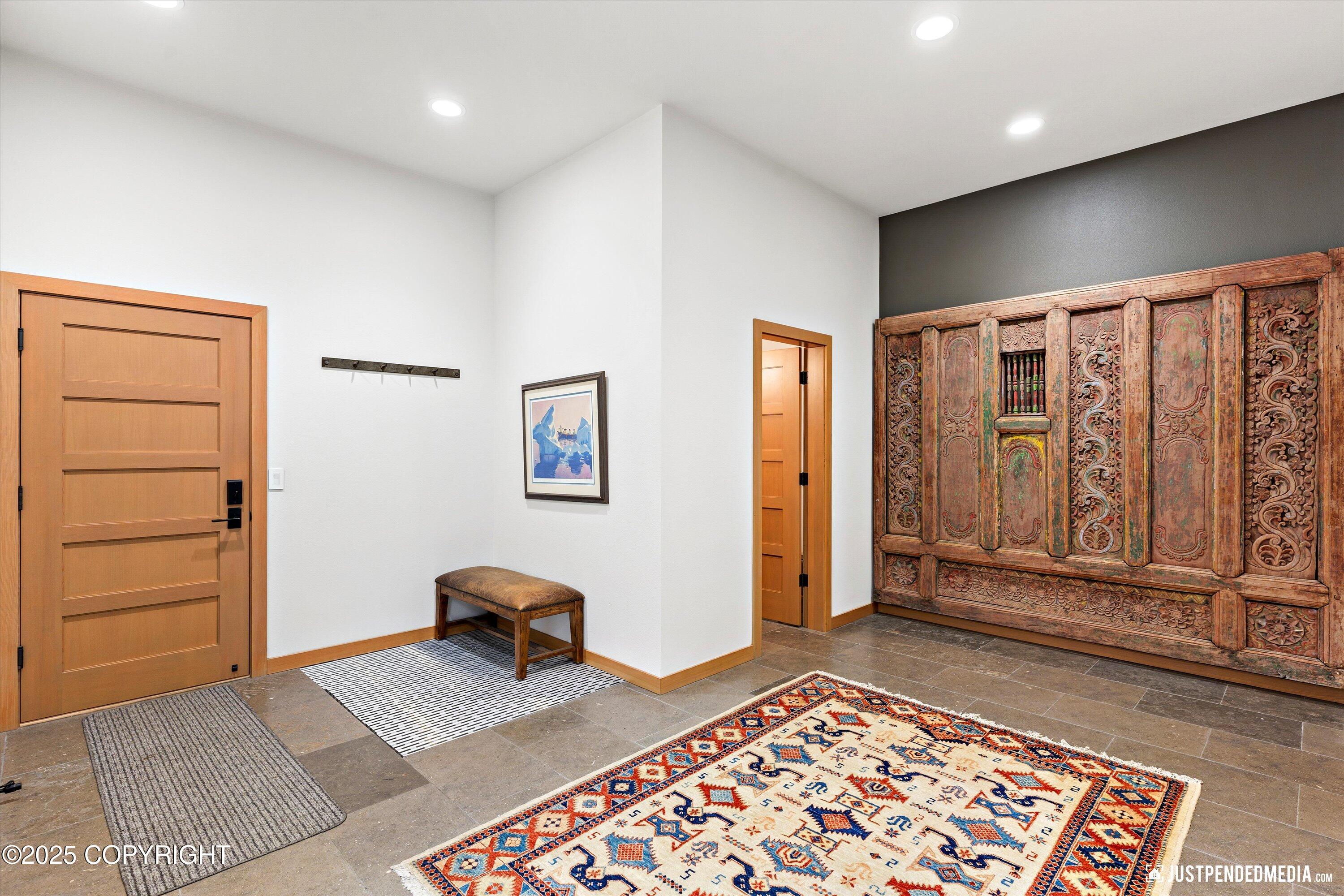 Anchorage, Alaska, 99507, United States, 3 Bedrooms Bedrooms, ,3 BathroomsBathrooms,Residential,Active,1964460