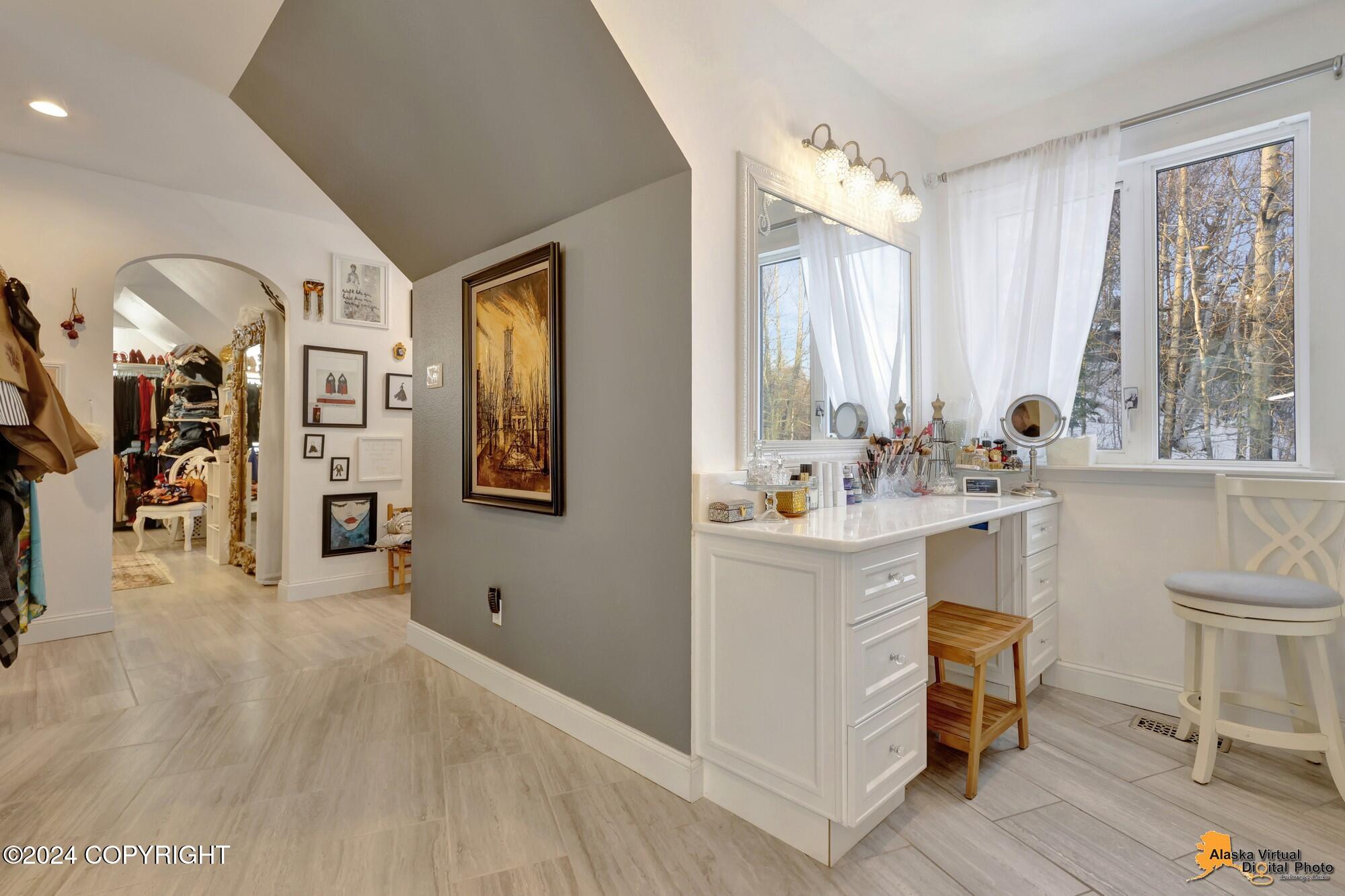 Anchorage, Alaska, 99502, United States, 4 Bedrooms Bedrooms, ,6 BathroomsBathrooms,Residential,Active,1849193