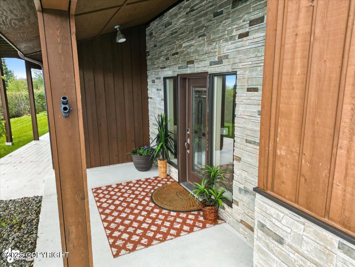 Anchorage, Alaska, 99516, United States, 4 Bedrooms Bedrooms, ,4 BathroomsBathrooms,Residential,Active,1941353