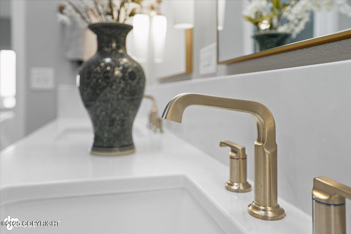 Anchorage, Alaska, 99516, United States, 4 Bedrooms Bedrooms, ,4 BathroomsBathrooms,Residential,Active,1941353